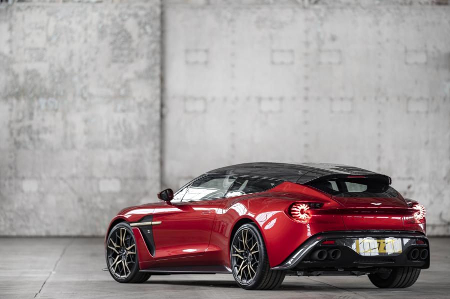  Aston Martin Vanquish Zagato Shooting Brake 2018 года  (UK) (фото 5 из 76)
